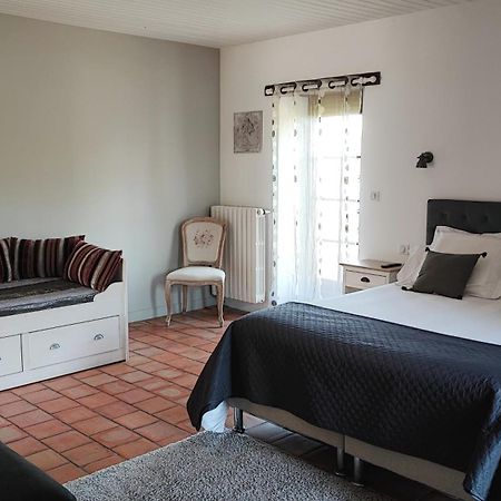 Au Clos Des Templiers Puyravault  Exteriér fotografie